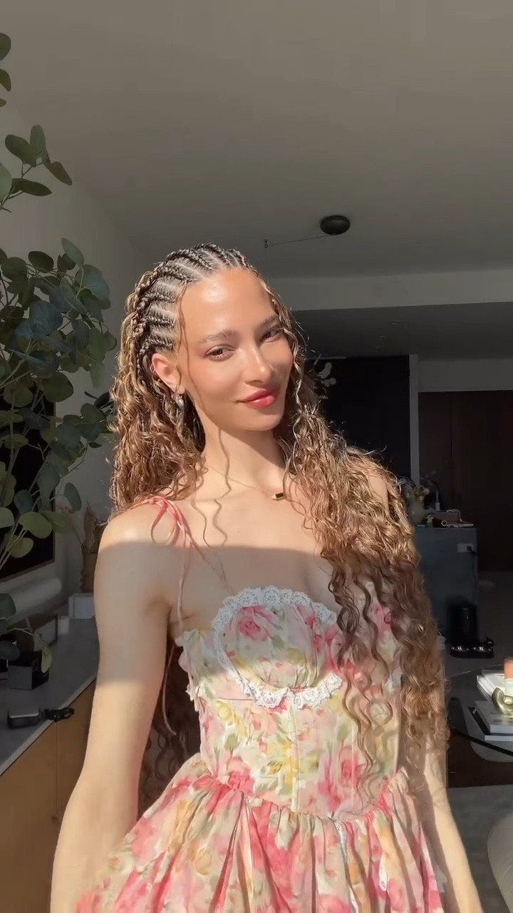 Nahh braids are definitely my thing 💁🏽‍♀️
Dress from For love and Lemons
#curlyhair #braids #bohobraids #womenempowerment #fyp