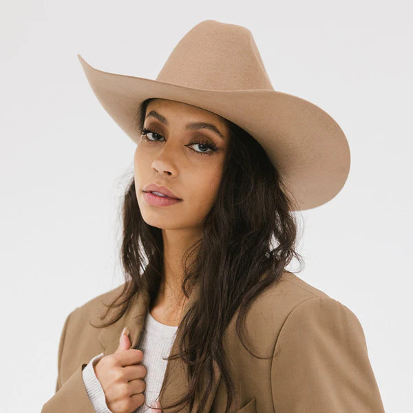 Teddy Cattleman | Gigi Pip