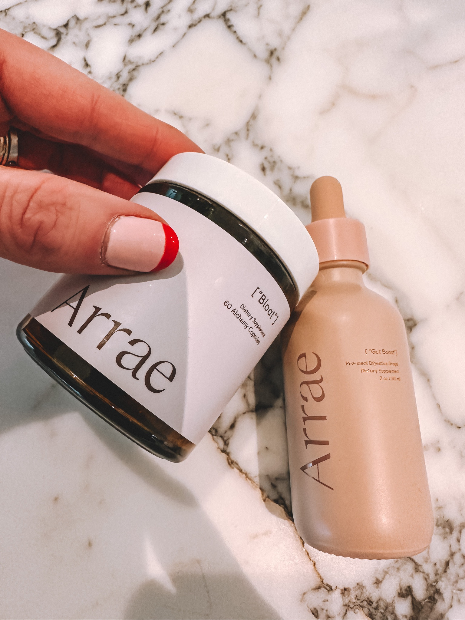 Bye bye belly bloating, sugar cravings, irregular bathroom visits, and hello to a healthier gut with @arrae! AD/ Use code “Abby15” for 15% off site wide! #ad #arrae 