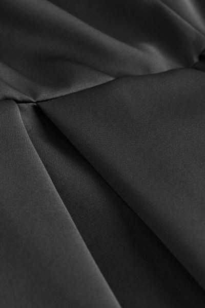 Strapless dress | H&M (UK, MY, IN, SG, PH, TW, HK)