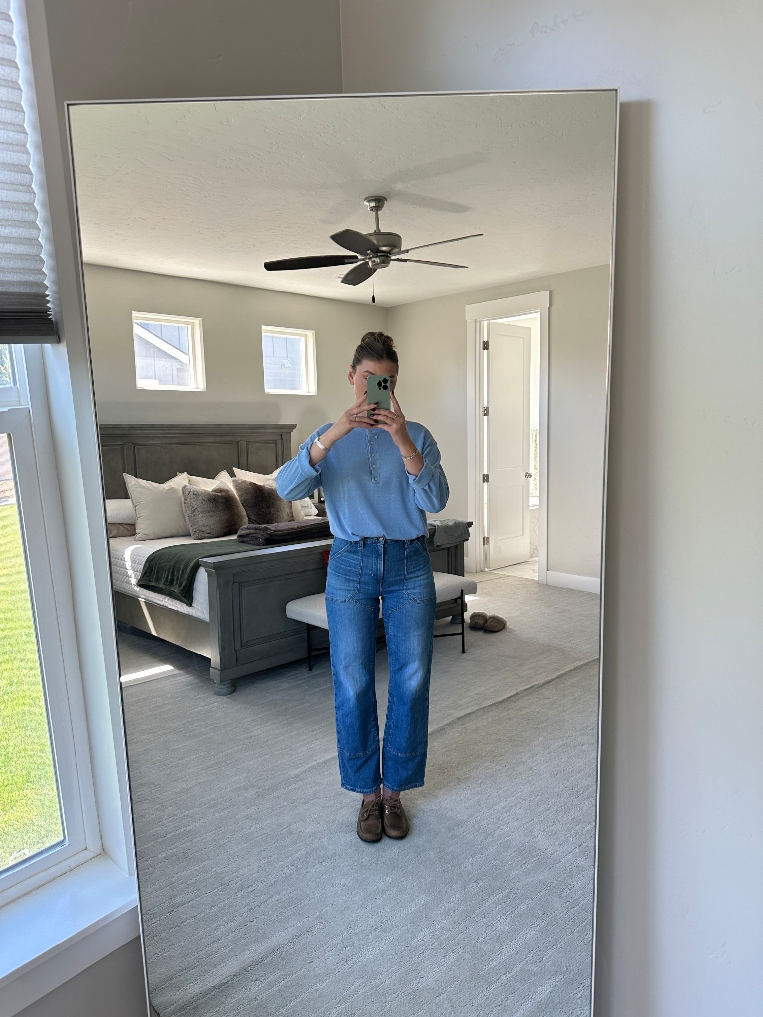 Cargo jeans — 28 long 

#LTKSaleAlert #LTKFindsUnder100