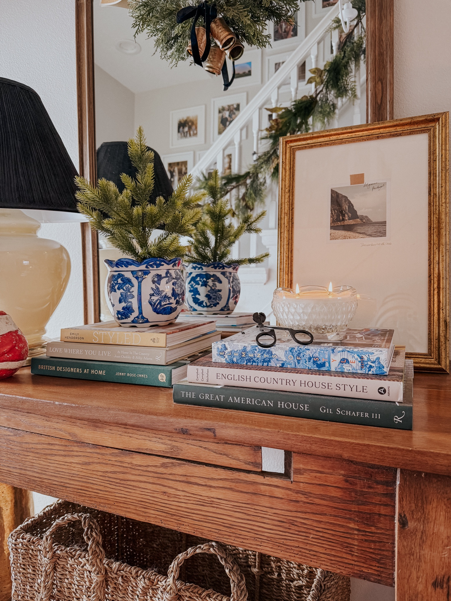 It would be an understatement to say I am in love with the new entry way table ! it’s gorgeous ! 

#entryway #entry #targetdecor #mirror

#LTKSeasonal #LTKHoliday #LTKStyleTip
