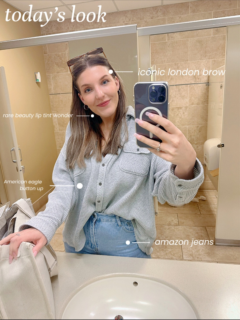 today’s fit | casual Friday! 

#LTKbeauty #LTKstyletip