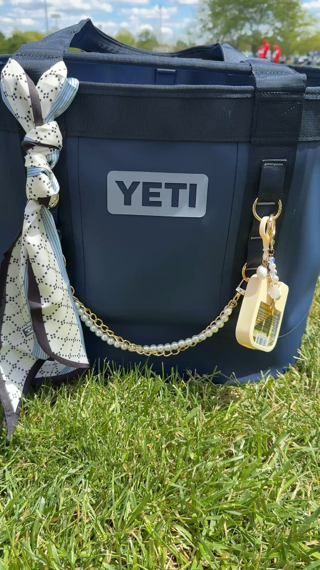 She’s out in the wild! Help me name her!!! Navy on navy Yeti 35 with accessories!