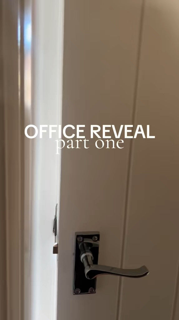 My home office is 99% done 🥹 while I still waiting for a replacement shutter, one plant has already bitten the dust 😂🤣😂 me and Ivy plants have NEVER done well 🤷🏾‍♀️

Still need to choose some artwork for the frames and add a few more bits to the bookshelves 🙌🏾

What do you think?! How did I do?!

#office #furniture #plants #wallart #homesdesign #officemakeover ##interiorinspo @COAT Paints #homeoffice #myhome #loughton #essex #homeinspiration #homestyling @FlexiSpot @Dunelm @Ruggable #organisation #homeinterior #officedecor @B&Q 

#LTKeurope #LTKhome #LTKuk