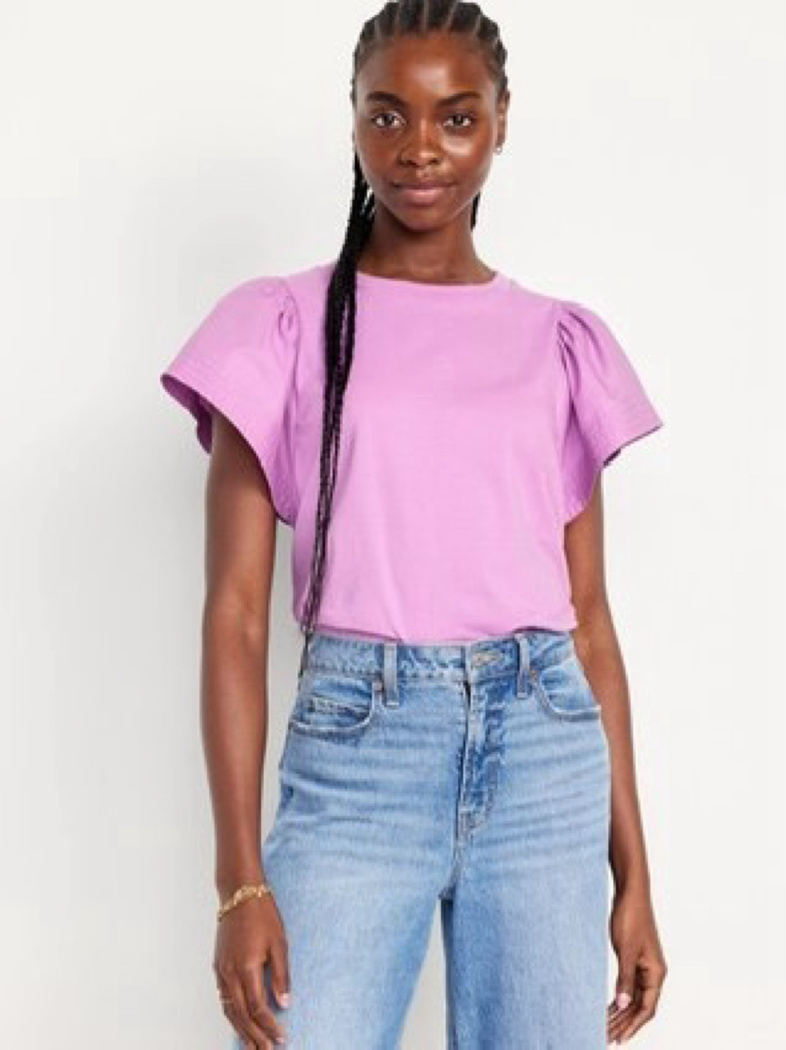 Elevated tee and perfect for summer  

#LTKSaleAlert #LTKOver40 #LTKStyleTip