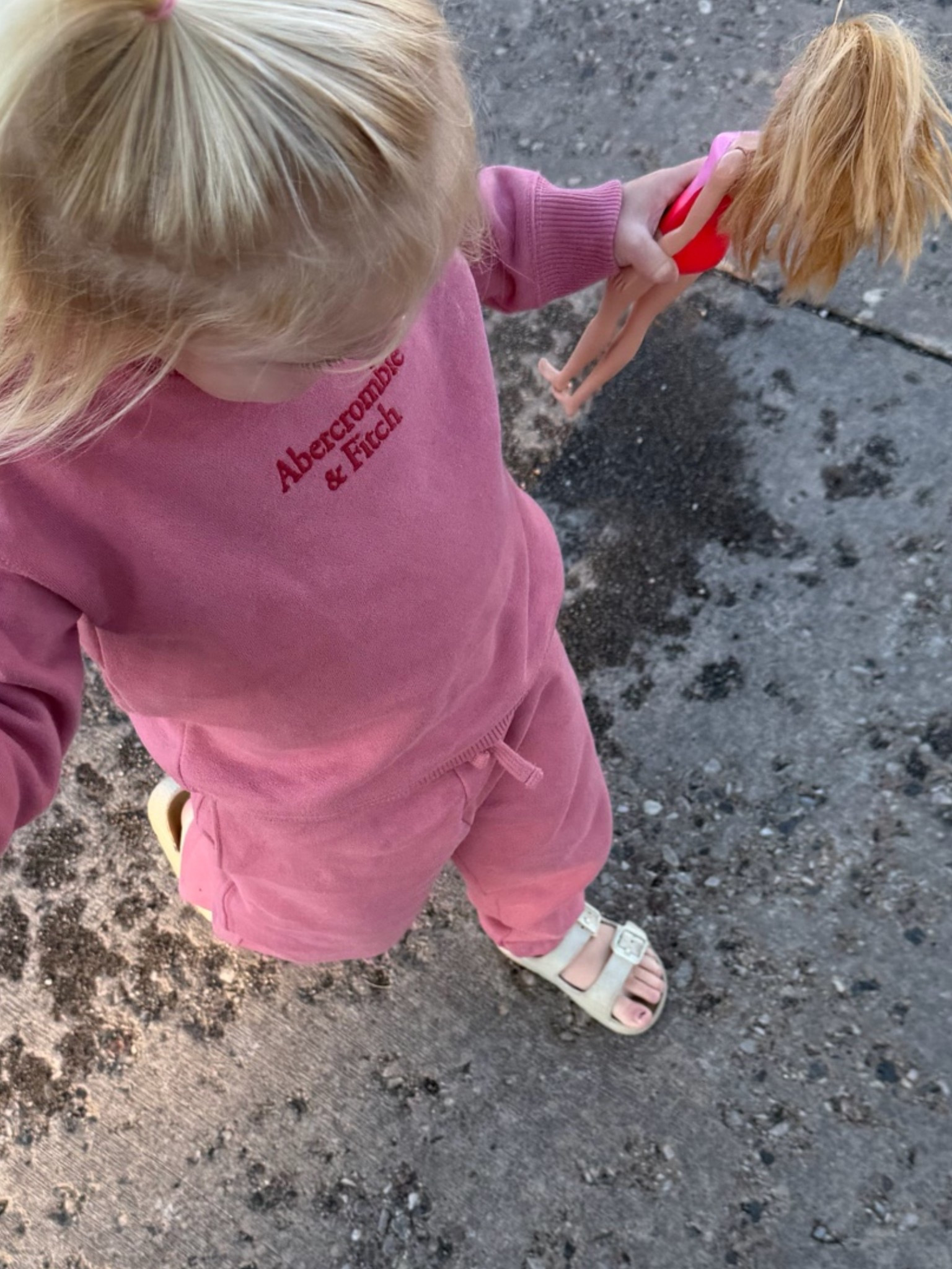 Abercrombie sale toddler sweat suit

#LTKKids #LTKBaby #LTKSaleAlert