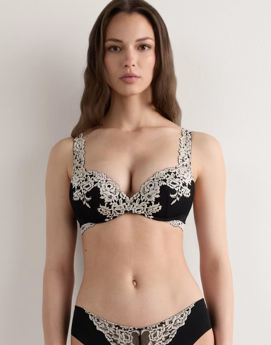 Intimissimi Pretty flowers gioia super push-up bra in black ivory | ASOS (Global)