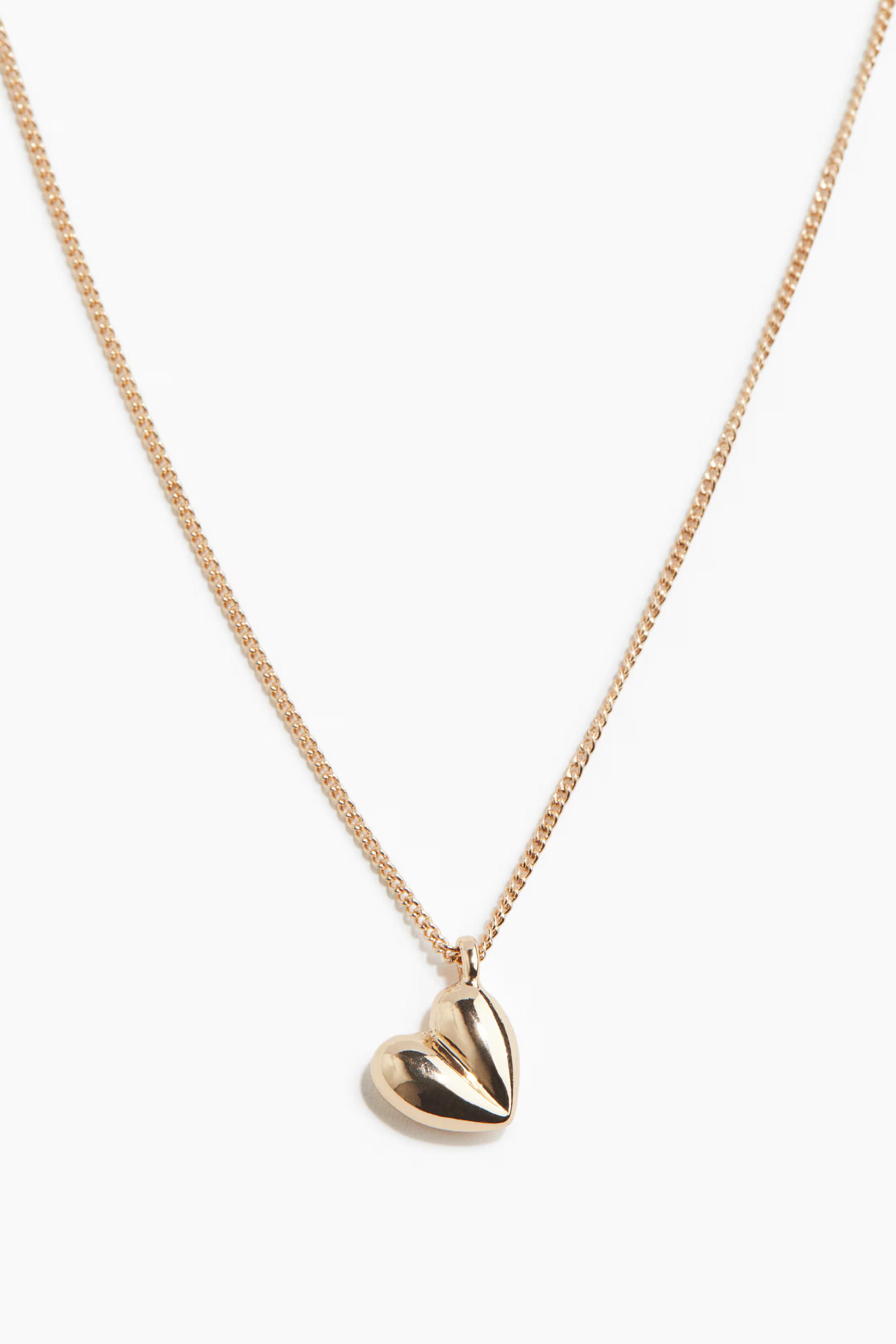 Heart-pendant necklace | H&M (UK, MY, IN, SG, PH, TW, HK)