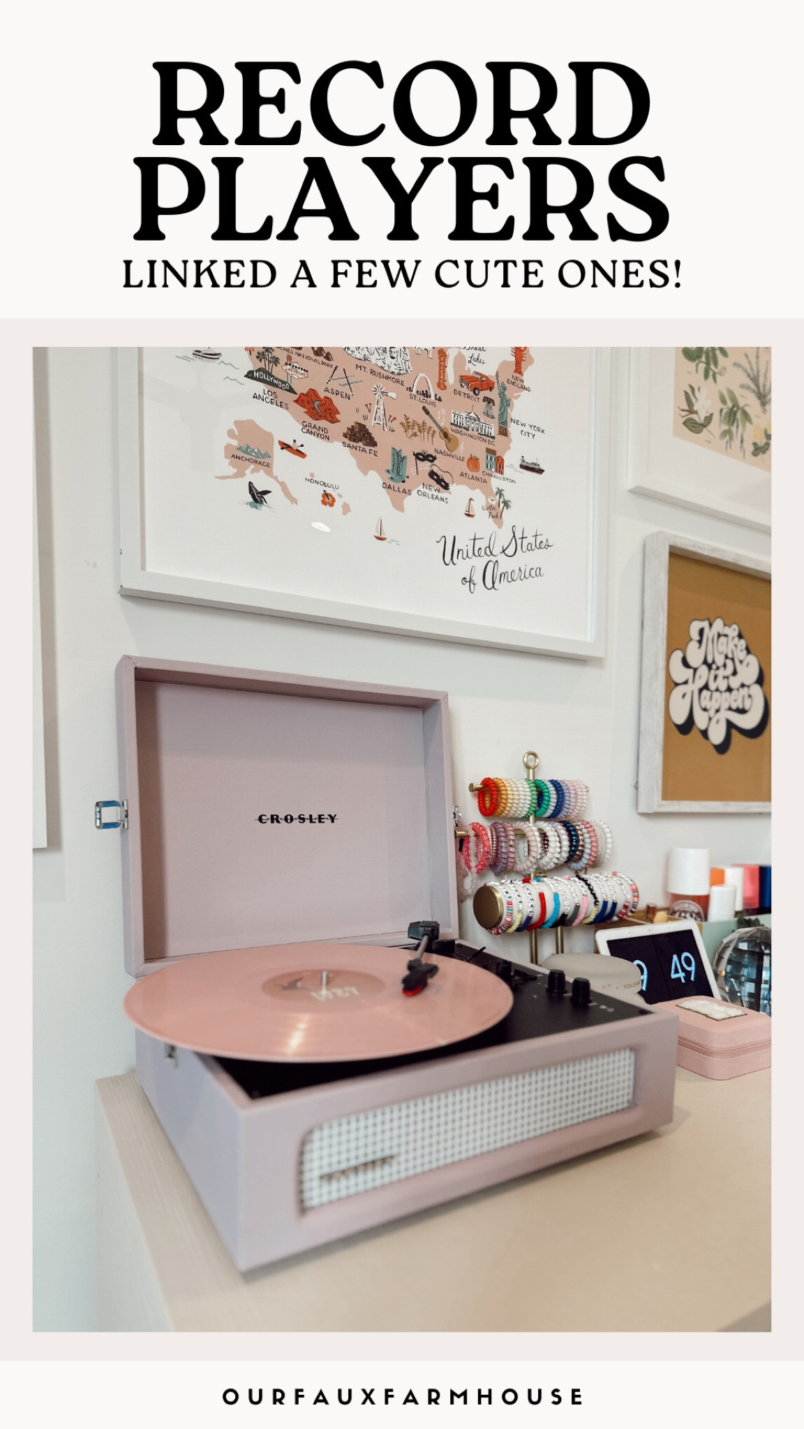 Cute record players! Such a fun gift idea  