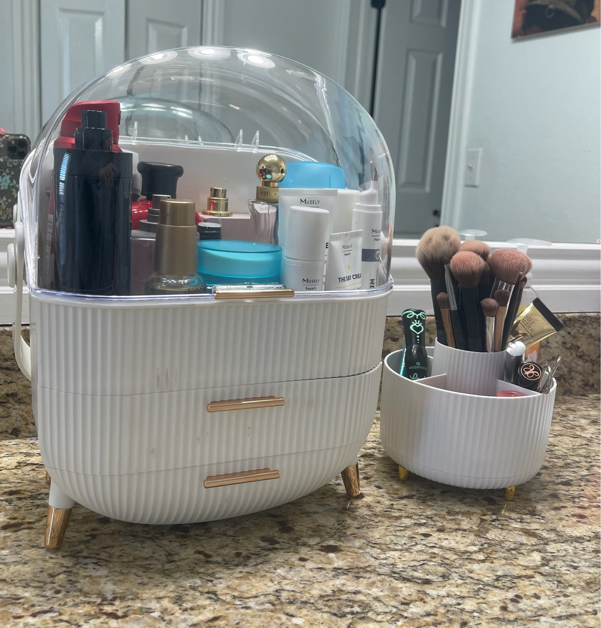 Organizer - makeup - beauty 

#LTKBeauty #LTKFindsUnder50 #LTKHome