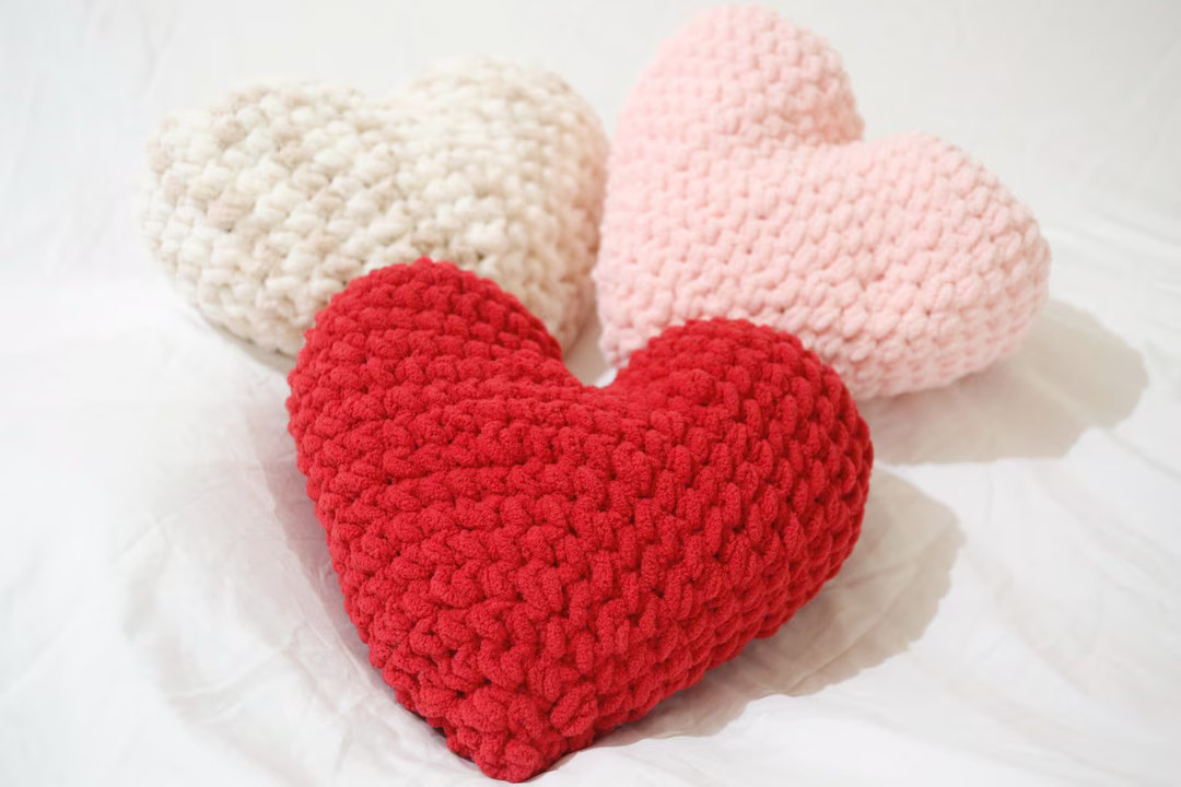 Heart Pillow - Etsy | Etsy (US)