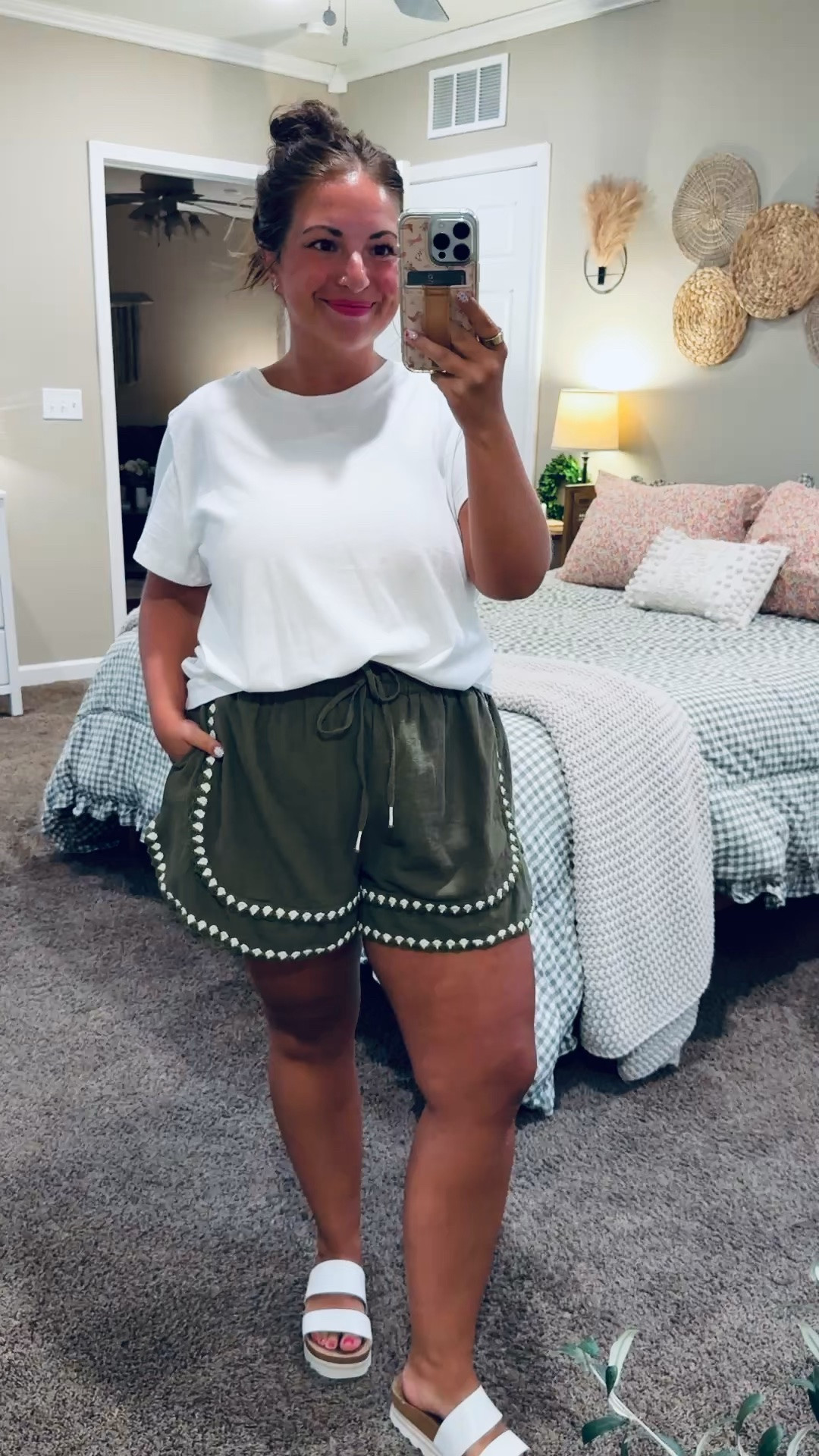 Statement shorts, simple style. 🤍 These Target shorts do all the talking and are so easy to dress up or down!


sandals: fit true to size // wearing a 5
shorts: fit true to size // wearing a large
tee: fits true to size // wearing a large 

 #LTKootd #LTKPlusSize