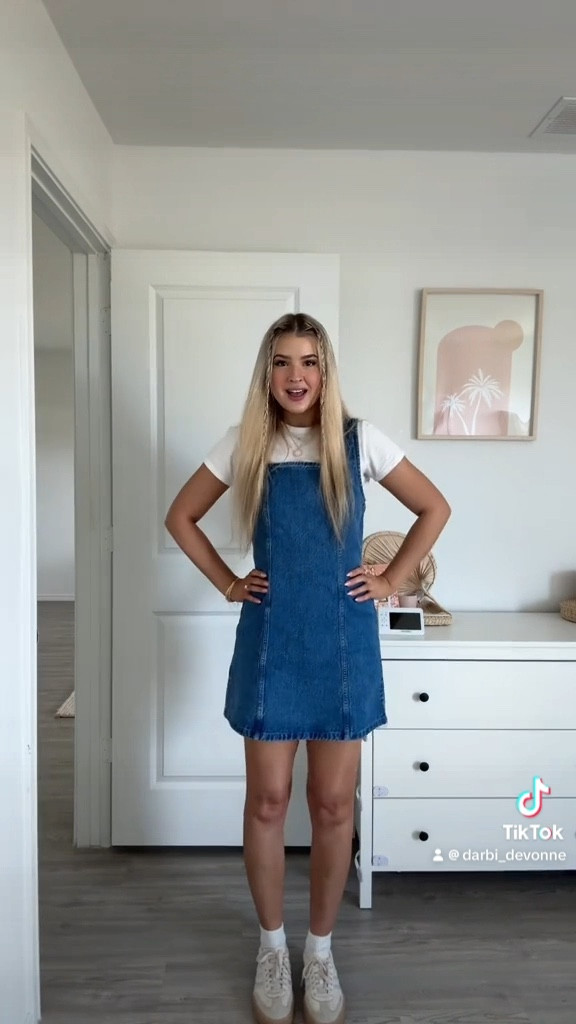 OOTD from yesterday 🏙️🫐🌊 Abercrombie, denim, denim dress 

#LTKFindsUnder100 #LTKVideo #LTKSummerSales