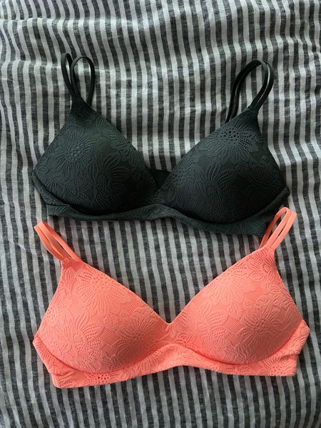 So comfy - true to size. 34B