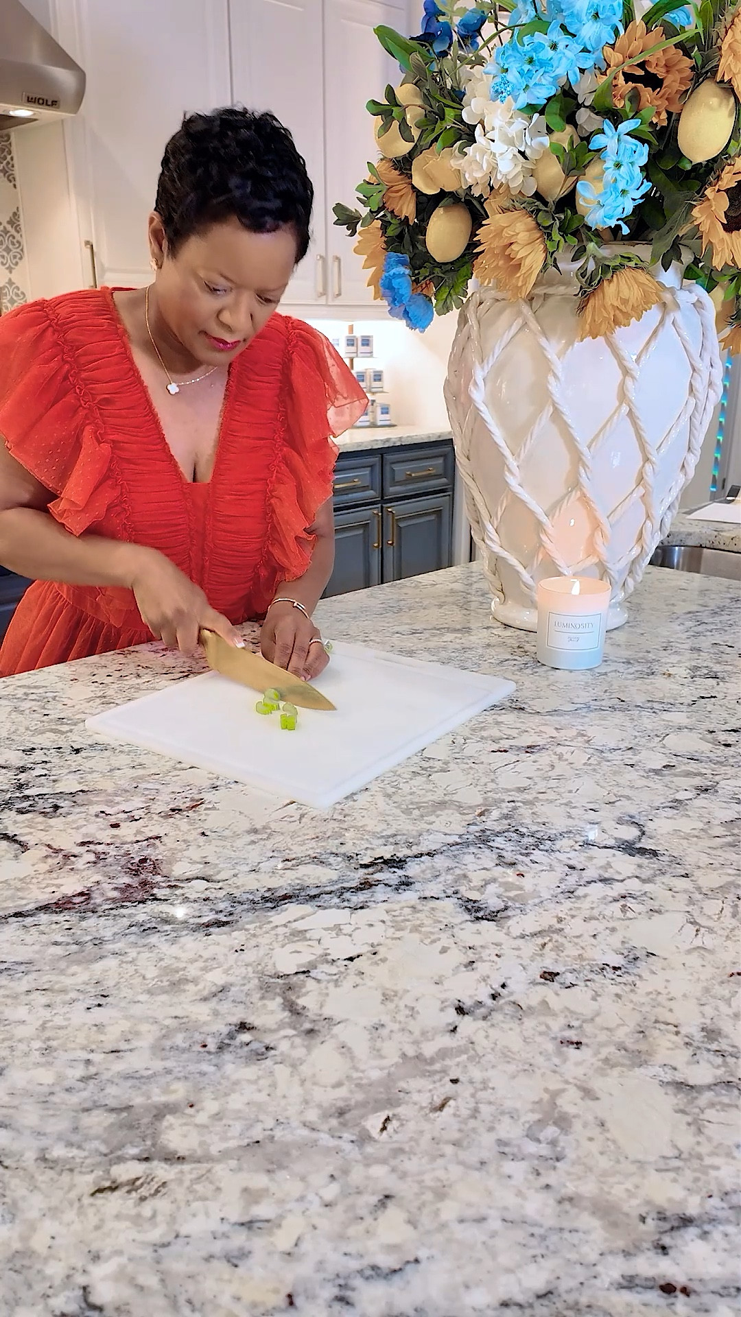 STOP! Your cutting board is dangerous when it slides! 🛑
3 GENIUS kitchen hacks that will change your cooking game forever:
✅ Damp towel trick (works instantly!) ✅ Silicone baking mat method
✅ Latex balloon hack (you won't believe this one!)
BONUS: Rubber grip pads, old yoga mats, or drying mats work too!
No more chasing your cutting board around the counter - these quick fixes make chopping SO much safer and easier!
#kitchenhacks #cuttingboard


#LTKHome #LTKU