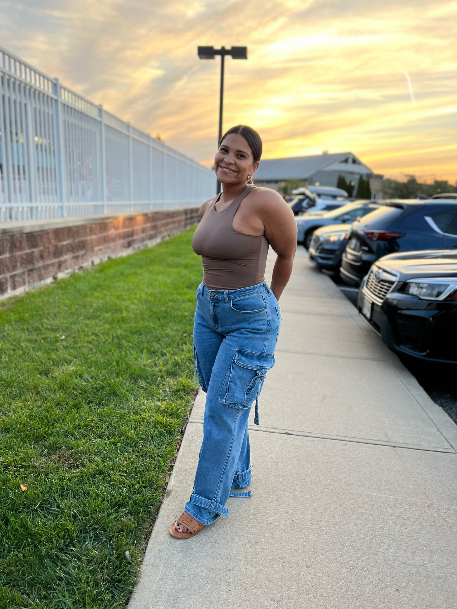 The best fitting cargo jeans for curvy ladies and for the comfort omg ! They are stretchy , feel amazing and look amazing! I initially got a a large and ended up buying a medium because it was a bit loose. So i recommend to downsize ! 

The top is my ultimate secret feels like skins or Zara and a great staple to anything ! 

Top: Medium 
Pants; medium 


#LTKSale #LTKmidsize #LTKtravel