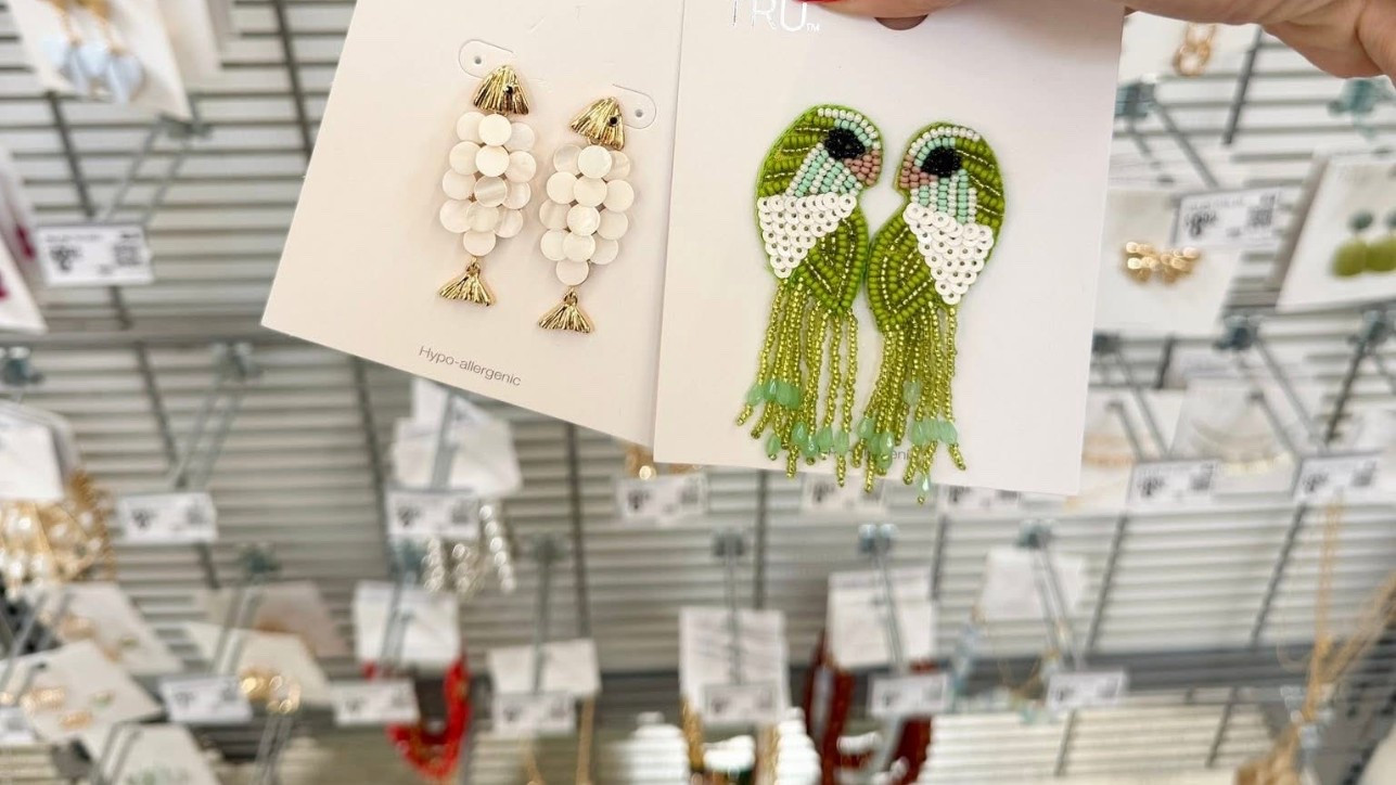 Beach vacation earrings 🏝️

#LTKSeasonal #LTKOver40 #LTKgrwm
