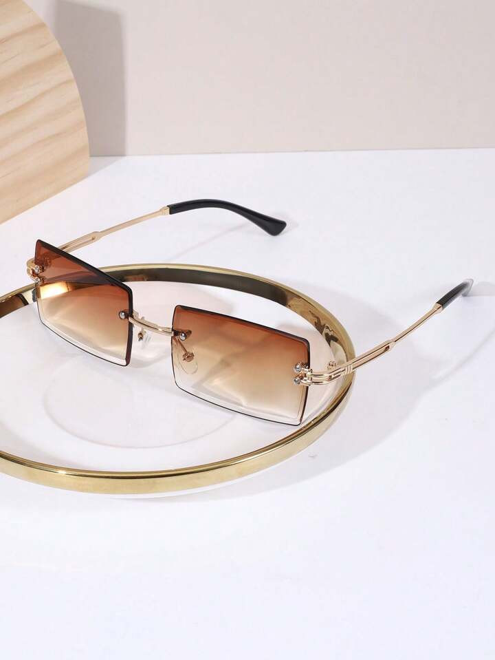 1 Paar Superlichte Rechthoekige Decoratieve Brillen, Veelzijdige Persoonlijkheid Straat-Stijl Modebrillen Voor Mannen, Rave Groot Frame Flatterend, Geschikt Voor Het Dagelijks Leven Bijpassende En Buitenreisaccessoires, Essentieel Voor Uitgaan Strandaccessoires Brillen Tinten Looks Straatstijl En Pak Voor Trui Jas Sweatshirt Hoodie Leren Broek En Cargobroek | SHEIN