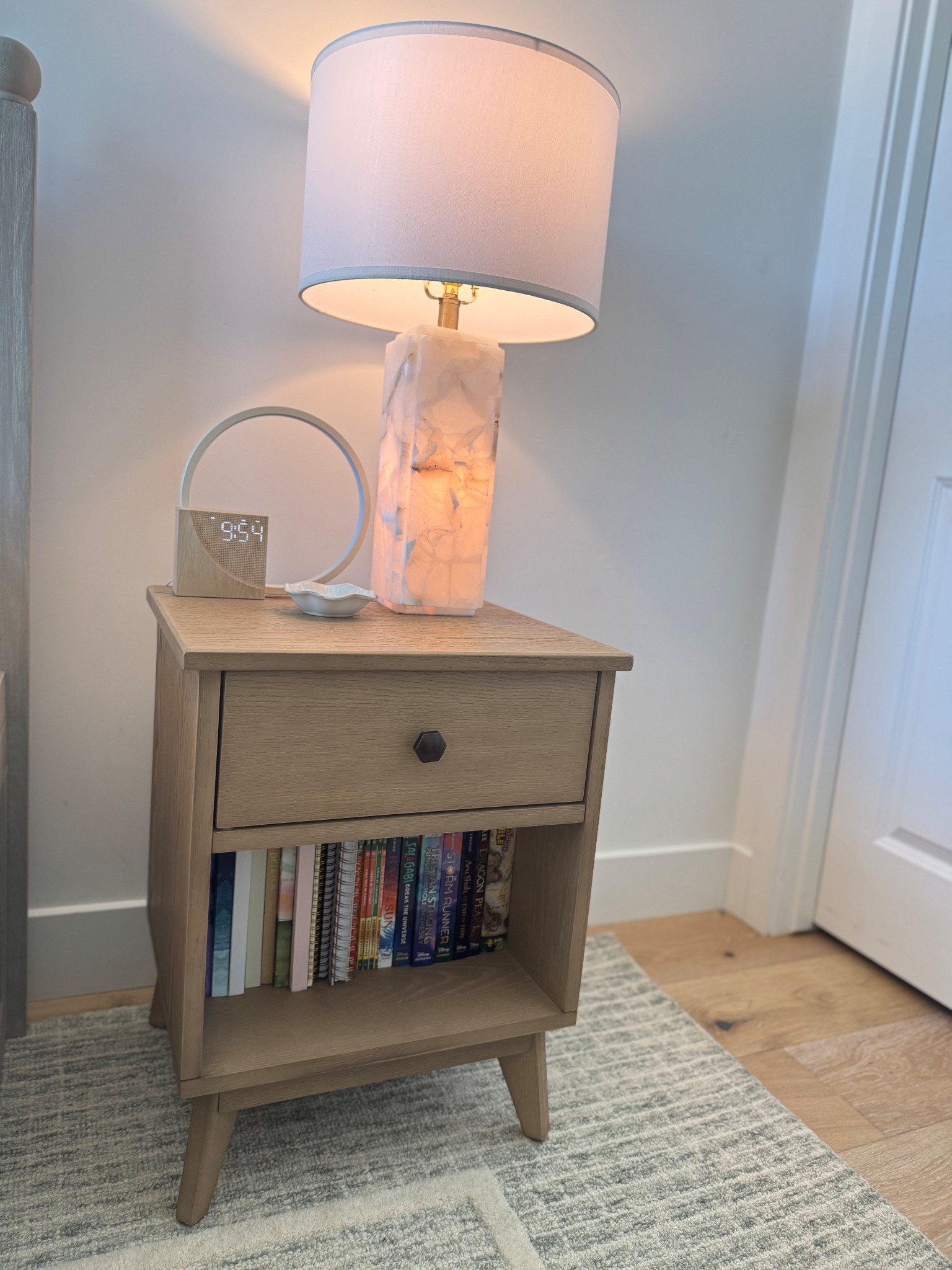 Sharing my daughter‘s new nightstand that matches her dresser

Pottery Barn teen-pottery Barn furniture-well-made furniture-quality furniture-brown nightstand-low profile nightstand-small nightstand-kids nightstand-kids bedroom furniture-alabaster light-TJ Maxx find

#LTKSummerEdit #LTKStyleTip #LTKHome