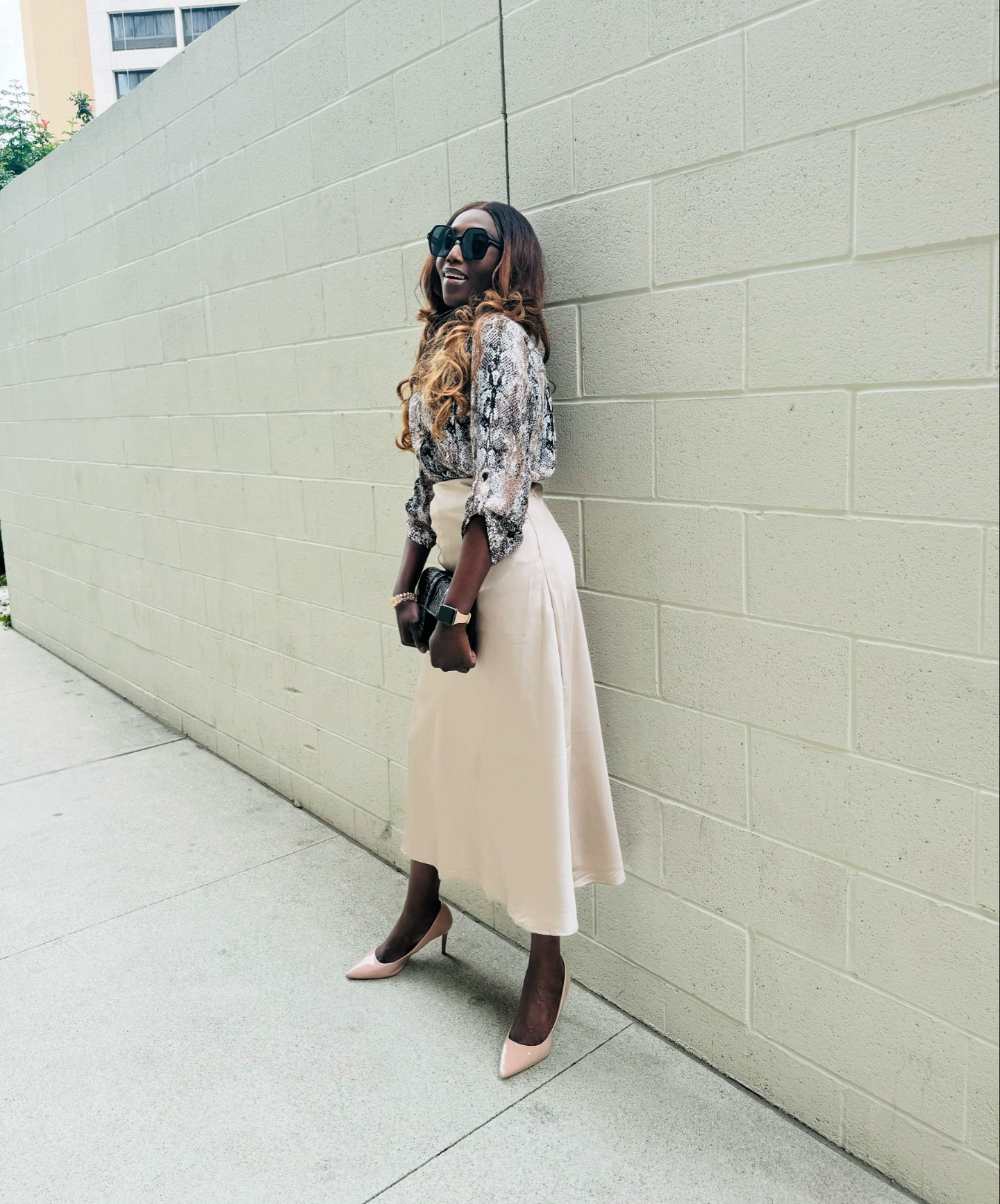 Please remember style isn’t about following trends blindly, it’s about expressing who you are. So dress up, show up, and never give up! #PersonalStyle #TallGirlFashion #StylingTips #FashionForward