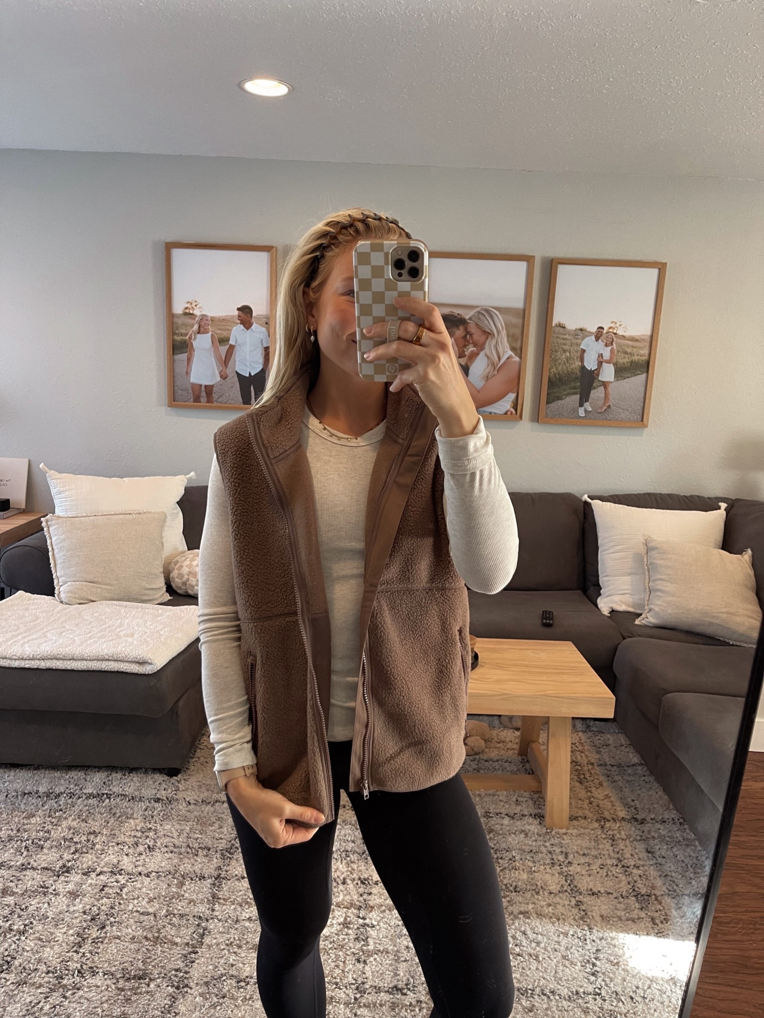The PERFECT aritzia dupe for the tna fleece vest 🤌🏼

#LTKStyleTip #LTKFindsUnder100 #LTKBeauty
