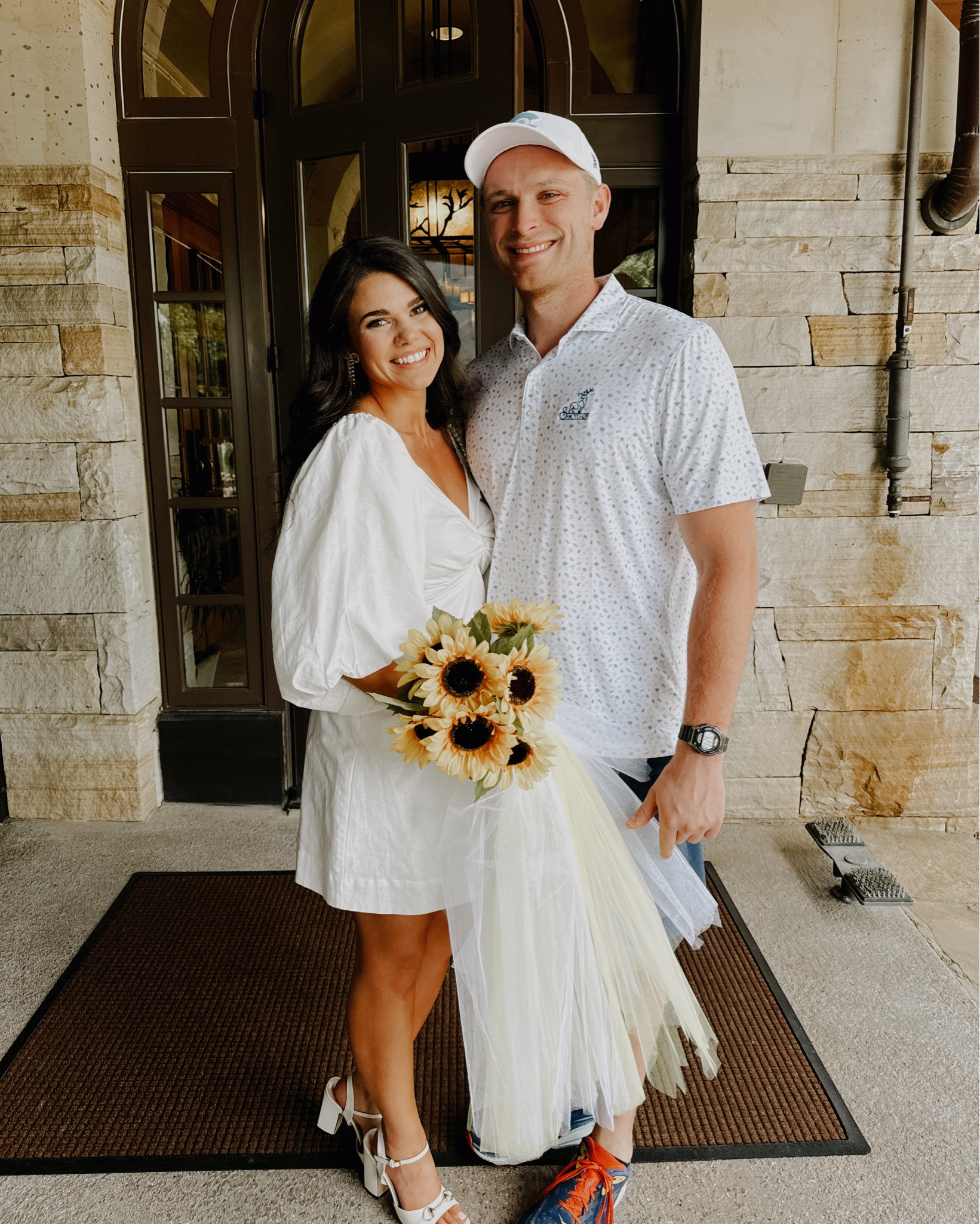 A white dress with a puff sleeve - SUCH a statement 🤍✨ The one I am wearing is from a Colorado boutique called Inspyre. However I’ve linked similar options below. Happy shopping ☺️