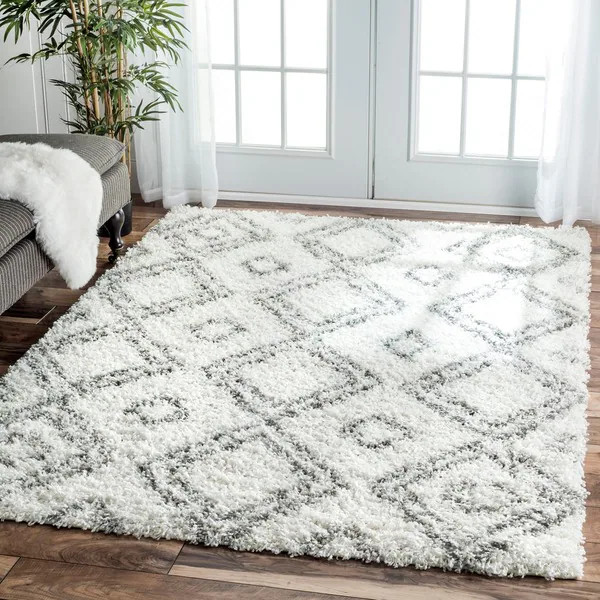 nuLOOM Alexa My Soft and Plush Moroccan Trellis White/ Grey Easy Shag Rug (8' x 10') | Bed Bath & Beyond