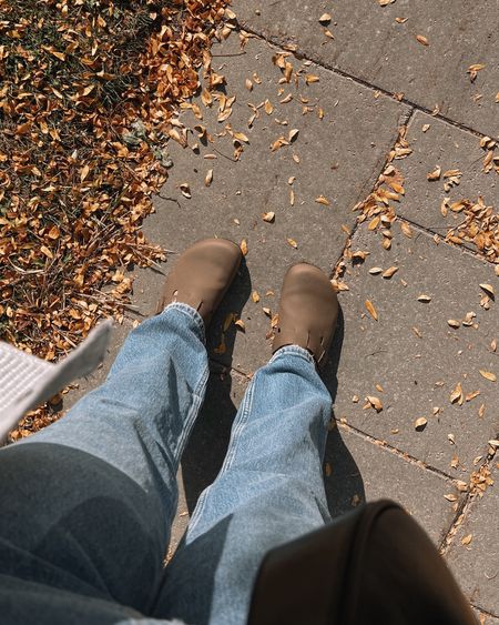 90s straight leg jeans and Birkenstock Boston inspired clogs from Amazon

Fall fashion, fall shoes, everyday outfit 


#LTKSeasonal #LTKshoecrush #LTKstyletip