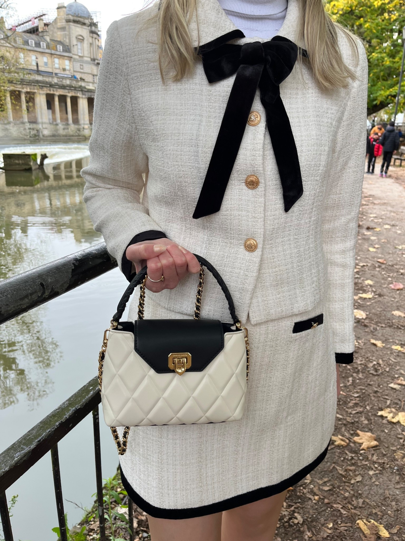 Bows

#LTKuk #LTKluxury #LTKmodest