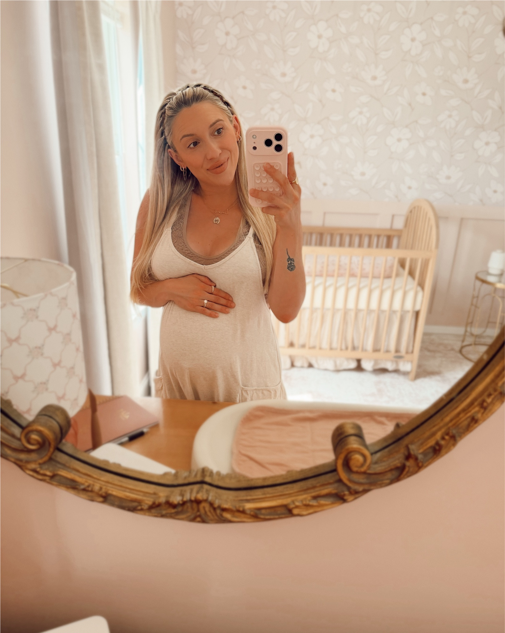 A comfy very pregnant ootd 🤣💓🤰

#LTKBump #LTKmomlife #LTKBaby