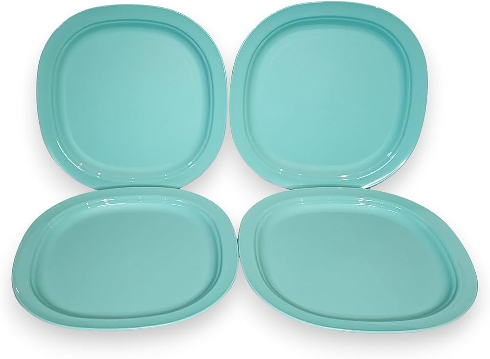 Tupperware Microwave Reheatable Luncheon Plates 9.5" Set of 4 in Mint Green | Amazon (US)
