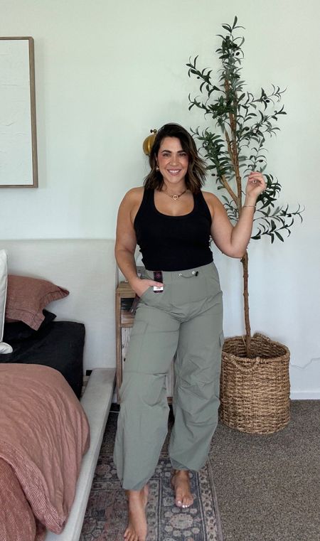 Easy comfortable mom style
Cargo pants
Wearing a M but I would size up and get a L
Spring summer Walmart haul 

#LTKstyletip #LTKSeasonal #LTKmidsize