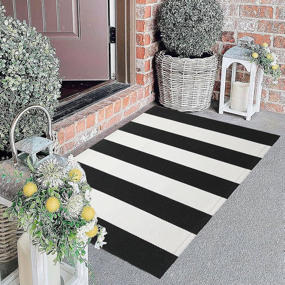 Striped Rug Outdoor Porch Rug Black and White 27.5x43 inches Washable Layered Outdoor Doormat Fro... | Amazon (US)