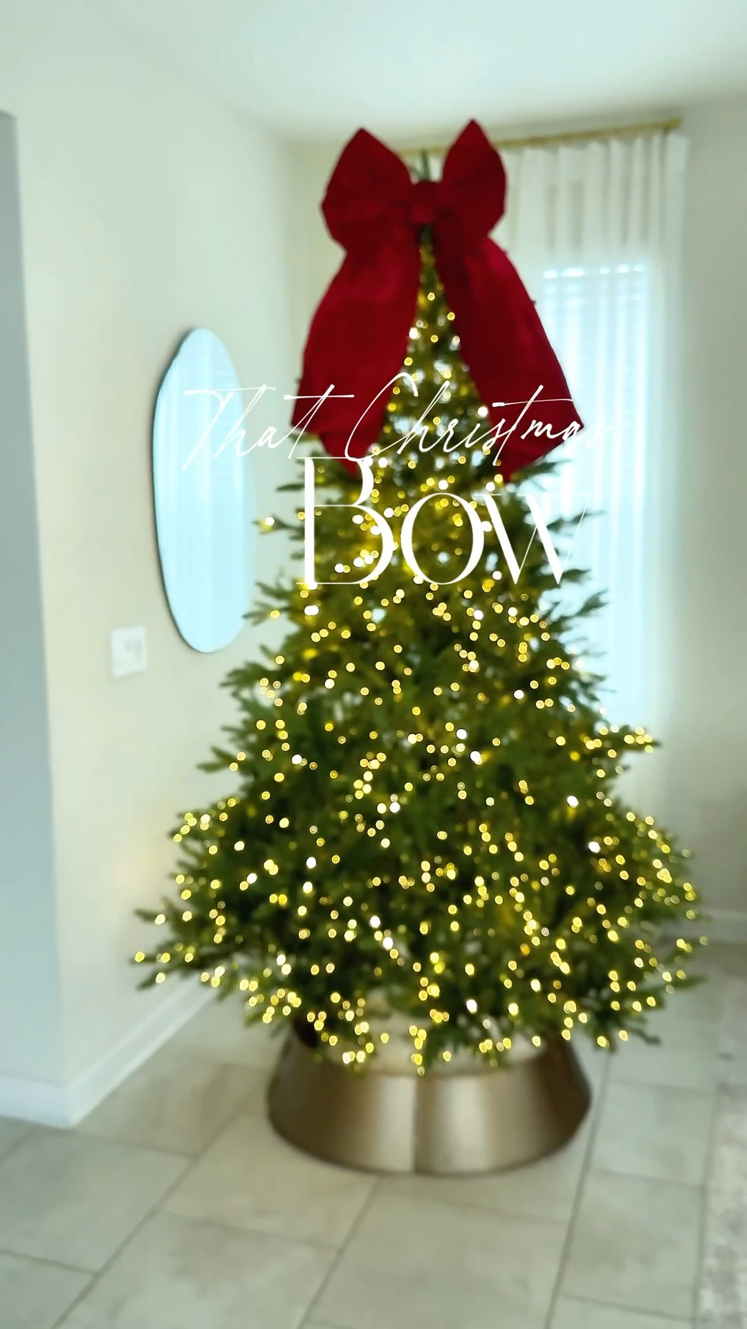 This BIG BOW transformed my tree 🎀✨ 

#LTKHome #LTKSeasonal #LTKHoliday