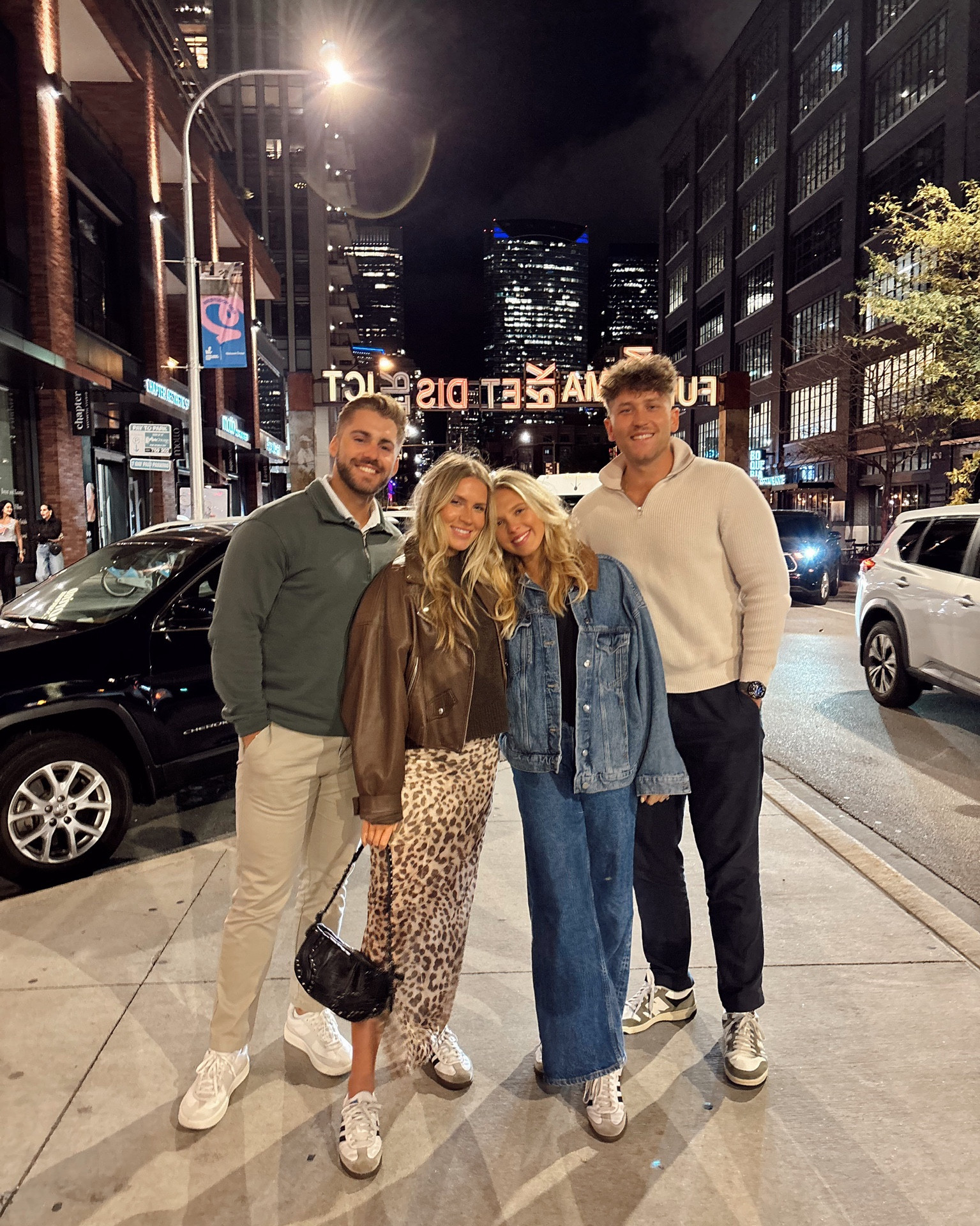 pre marathon dinner in the Windy City!!!! 

#LTKStyleTip #LTKTravel #LTKSeasonal