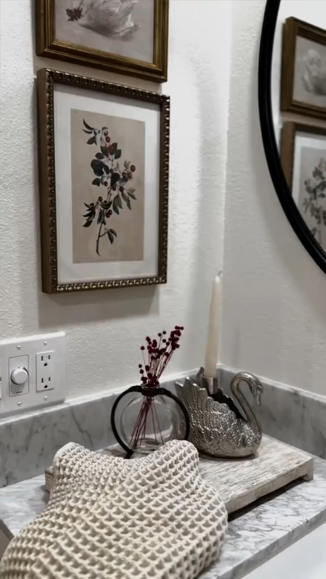 Bathroom refresh but make it Christmas 🦢 🌲 ✨ 

Target | bathroom | home decor

#LTKHoliday #LTKSeasonal #LTKHome