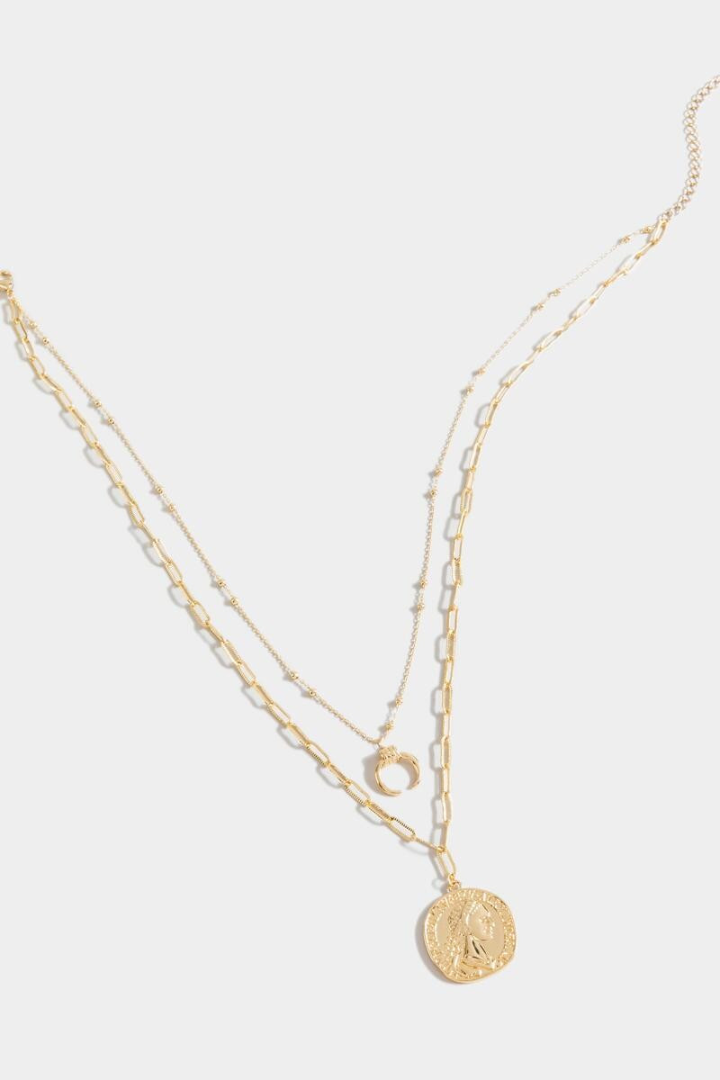 Riya Crescent & Coin Pendant Necklace | Francesca’s Collections