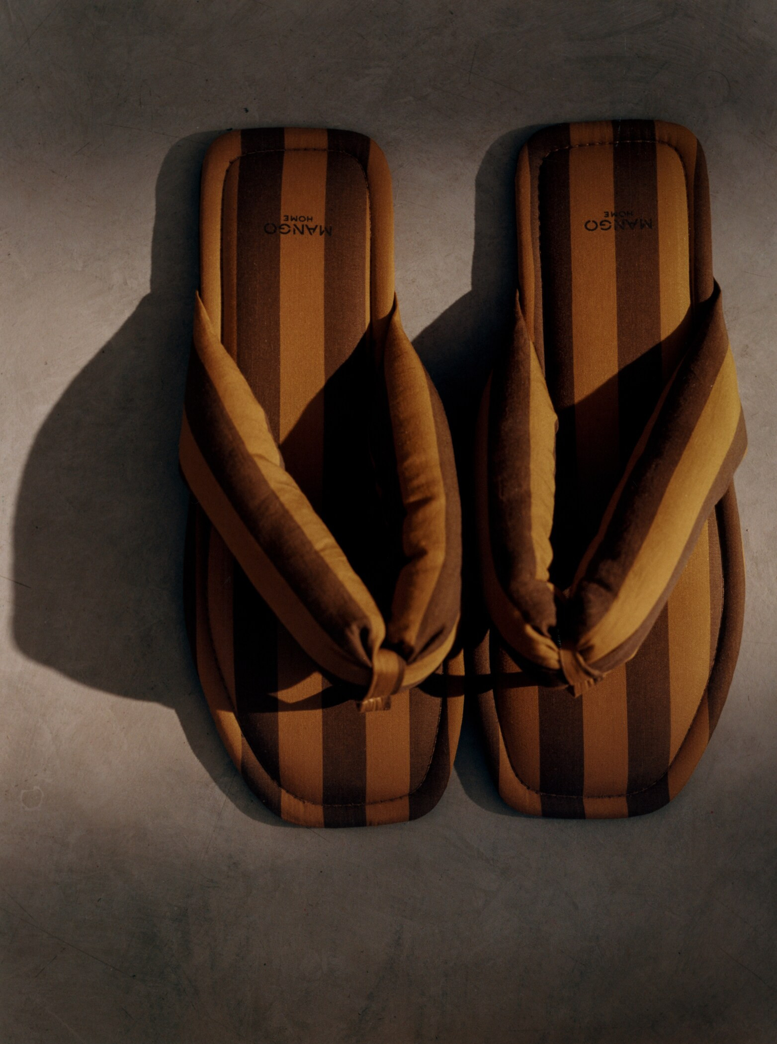 Open shoe with woven stripe - Women | MANGO United Kingdom | MANGO (UK)