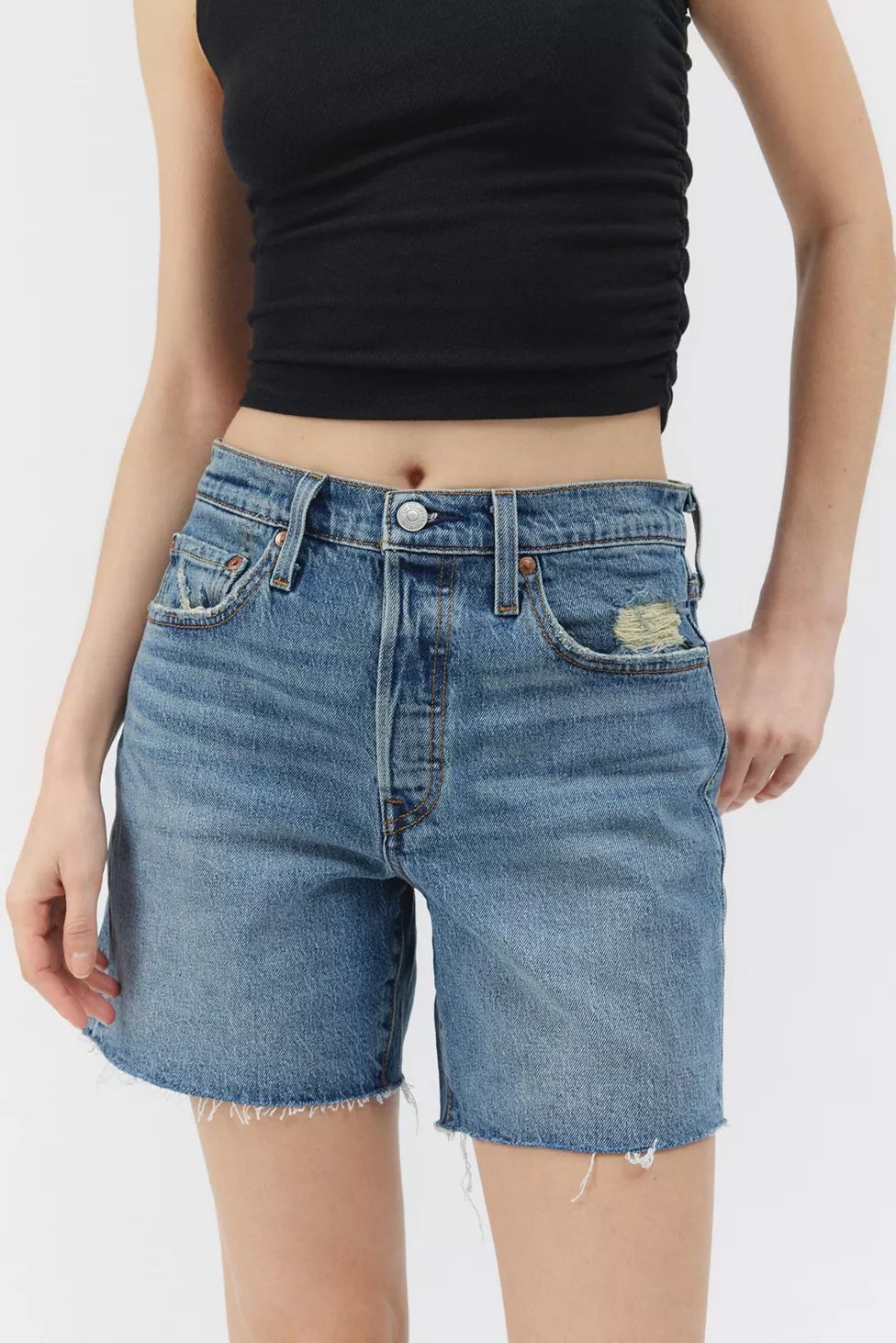 Levi's® 501 Mid-Thigh Cutoff Denim Short | Urban Outfitters (US and RoW)