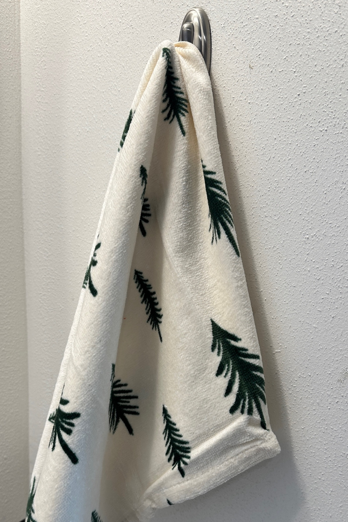 CHRISTMAS TREE TOWELS!! 

#LTKHome #LTKSeasonal #LTKHoliday