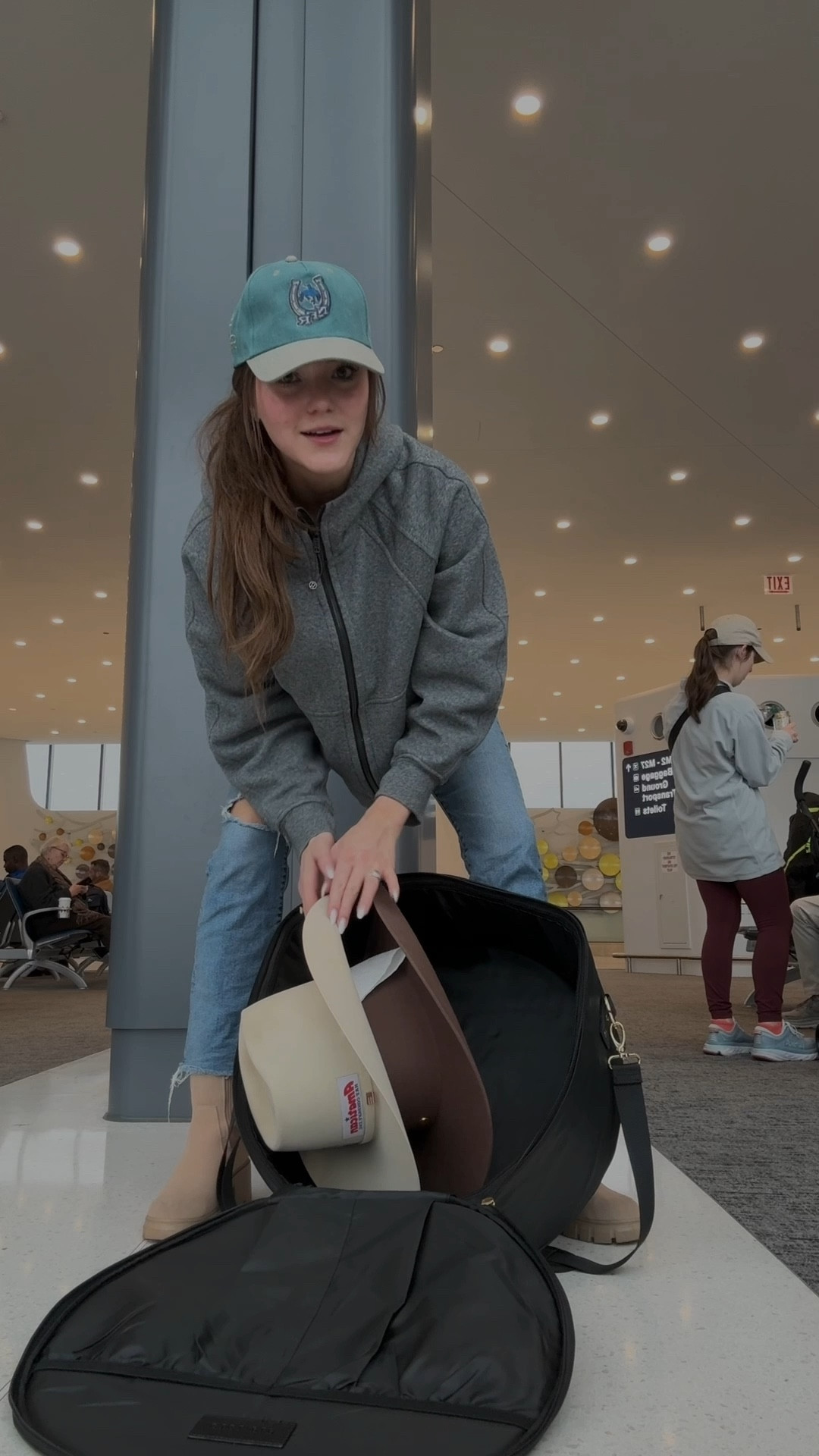 Hat traveling case! ✈️

#travel #cowboyhat #westernfashion

#LTKGiftGuide #LTKTravel #LTKHoliday