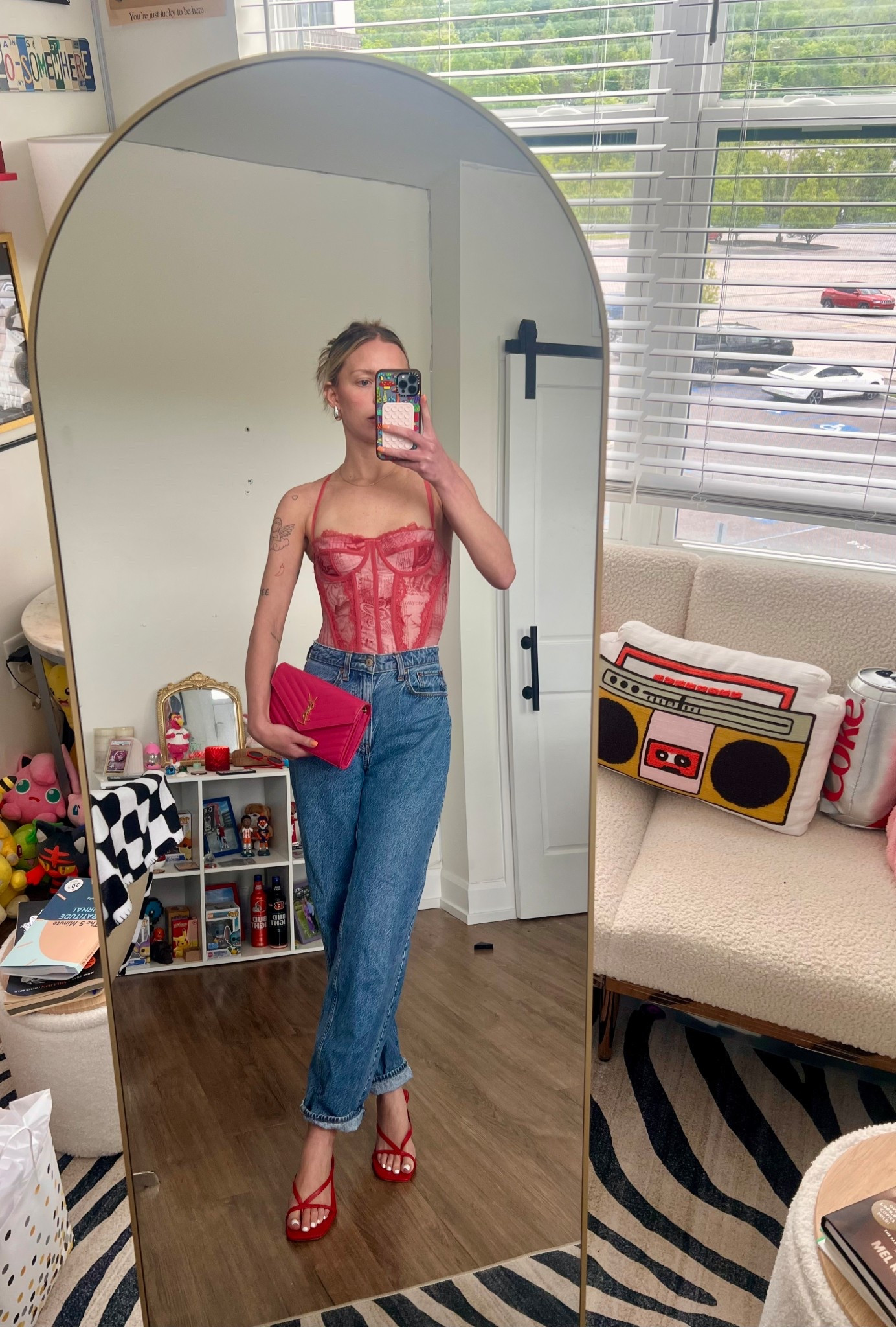 Size small top
Size 25 jeans 
Shoes TTS

#LTKootd