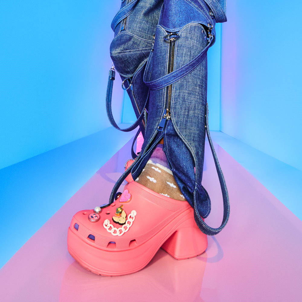 Crocs Classic Siren Clog - Hyper Pink | Journeys