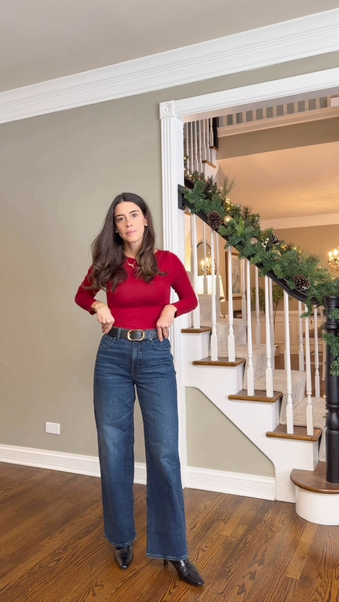 This top is a closet staple for me: Comfortable, super flattering, and I have it in multiple colors because I wear it nonstop. Easy to dress up or down for the holidays ✨
Wearing a size Medium

#LTKHoliday #LTKFindsUnder100