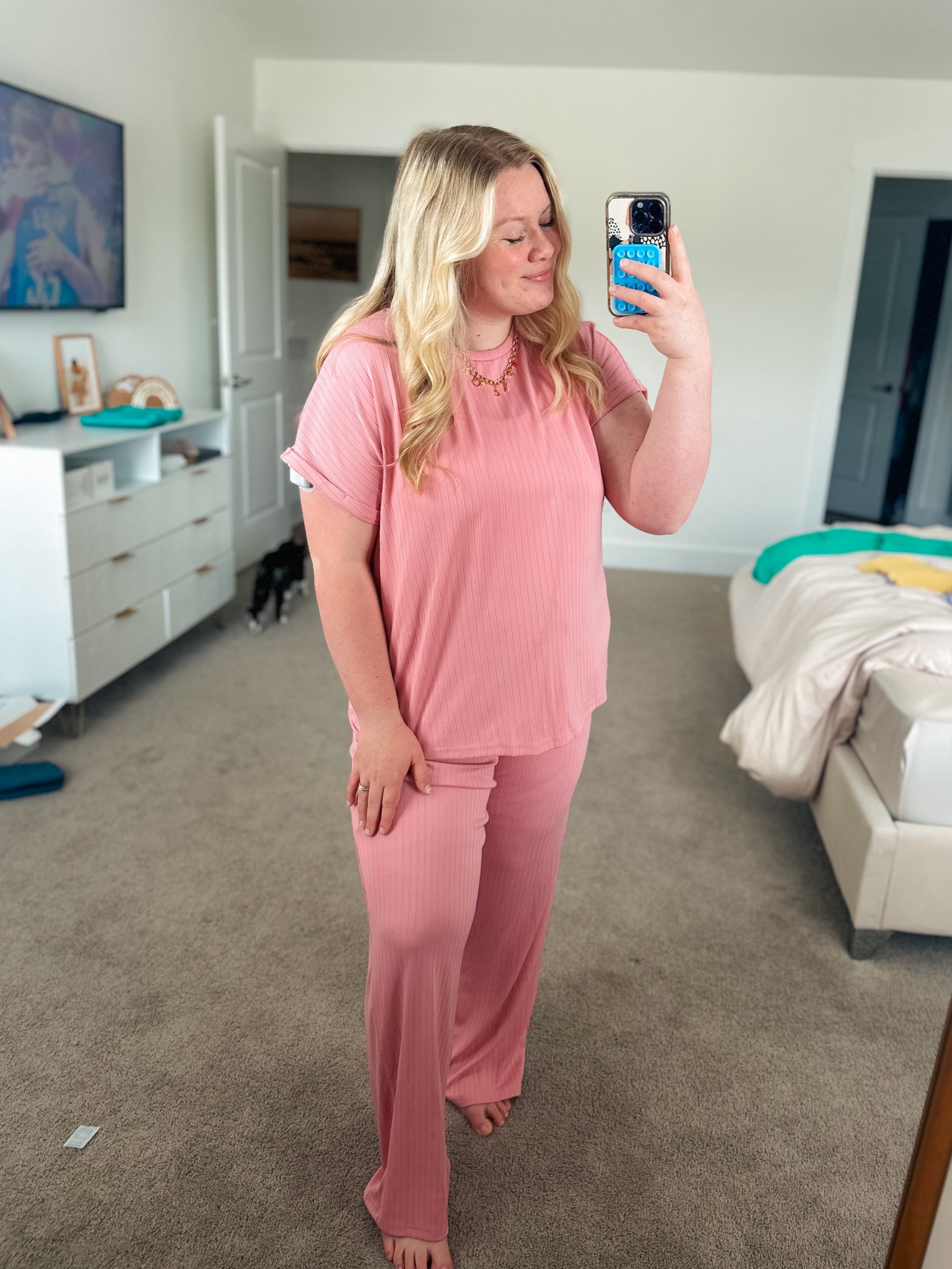 Maternity 2 piece cozy set 


#LTKstyletip #LTKmidsize #LTKbump