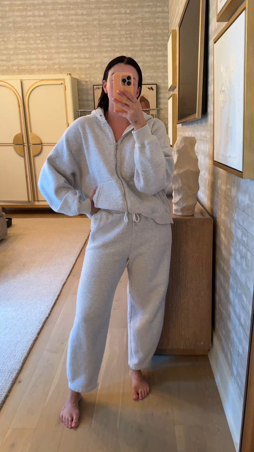 @abercrombie is running a sale! $50 off $150 or $25 off $100. I LOVE their sweats, especially this barrel style

#LTKSaleAlert #LTKSeasonal #LTKmomlife
