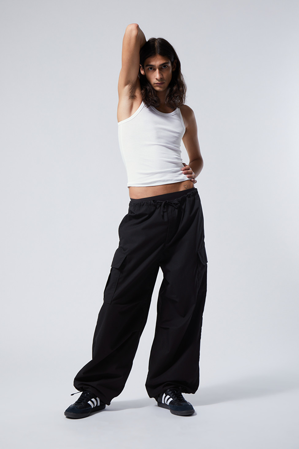 Fallschirmhose Mats im Baggy-Stil | Weekday