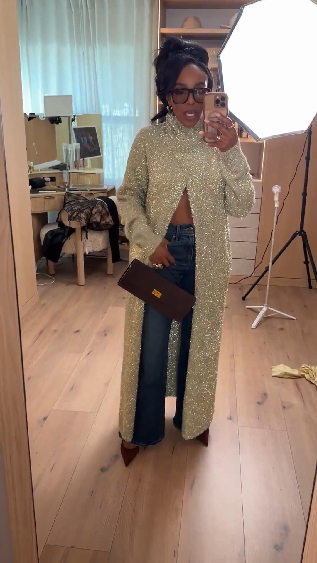 ✨ Statement Layers, Elevated Denim ✨
This look proves that sparkle doesn’t have to be reserved for nights out. A shimmering longline layer instantly elevates classic denim, making this outfit feel intentional yet effortless. Styled to be worn open or closed so the cost per wear drops fast.

Perfect for holiday dinners, date nights, casual parties, or dressy daytime plans.

📏 Sizing:
Wearing size Small in the top and layering piece  
Jeans: 27 Long  
Heels true to size

📐 Measurements:
5'4" • 138 lbs • 34D bust • 27" waist • 40" hips

Tap to get details and shop this look instantly. This is a long-term shopping strategy piece that can be styled multiple ways across seasons.

Neutral sparkle outfit, elevated denim look, dressy casual outfit ideas, holiday layering outfit, chic everyday style, modern capsule wardrobe inspiration

Follow me on Instagram and YouTube @kirasfashionfinds