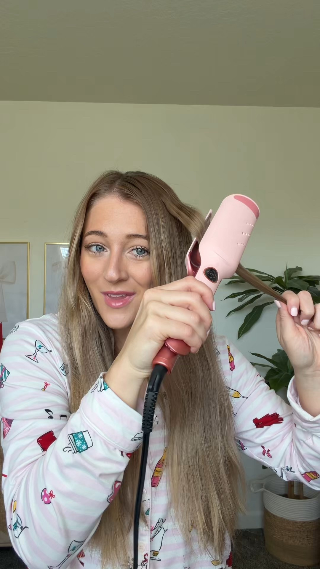 I love innovative brands who are creating new hair tools to make hair styling easier and improving hair waves so they look beachy & effortless 🌊  #hairtools #wavytalkaffiliate 